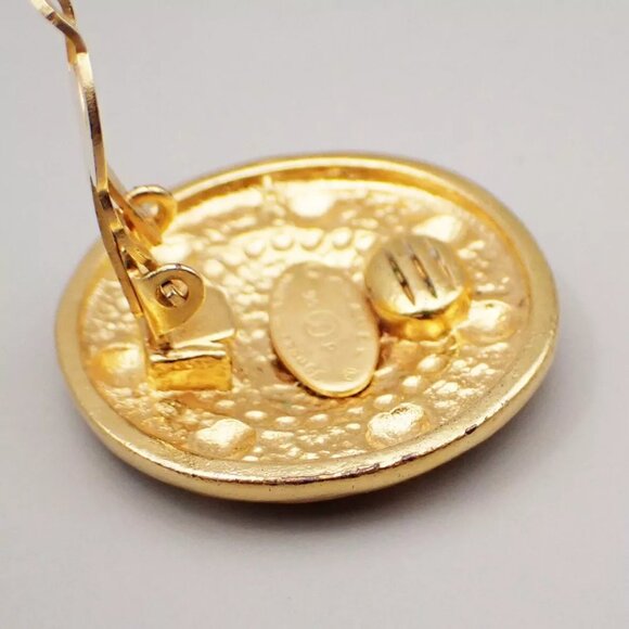 CHANEL CC Round Button Earrings 95P Clip-On Gold-Plated France Vintage 87RK786 - Picture 8 of 8